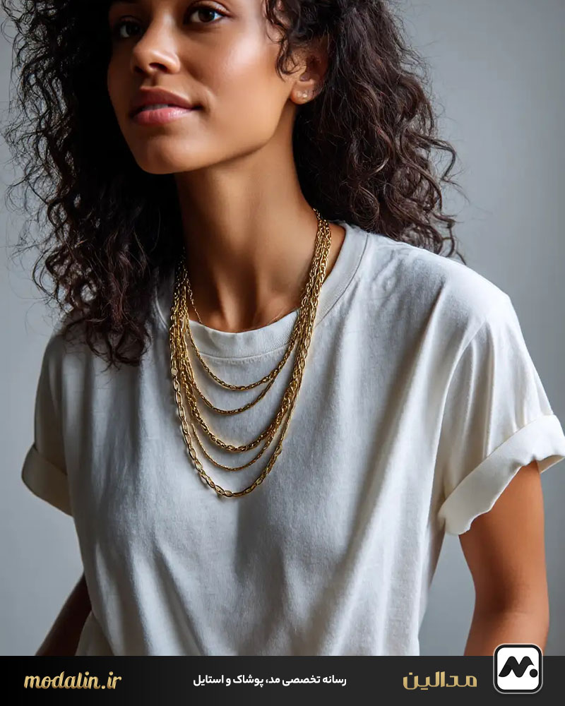 استفاده از اکسسوری‌های بزرگ مانند گردنبندها