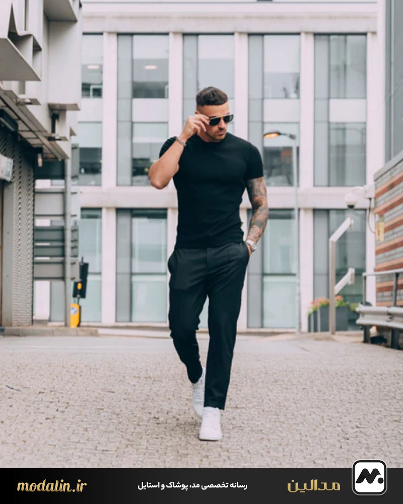 تی شرت سیاه