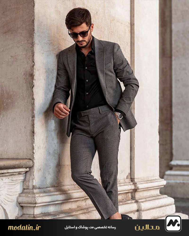 ست کت و شلوار طوسی با پیراهن مشکی