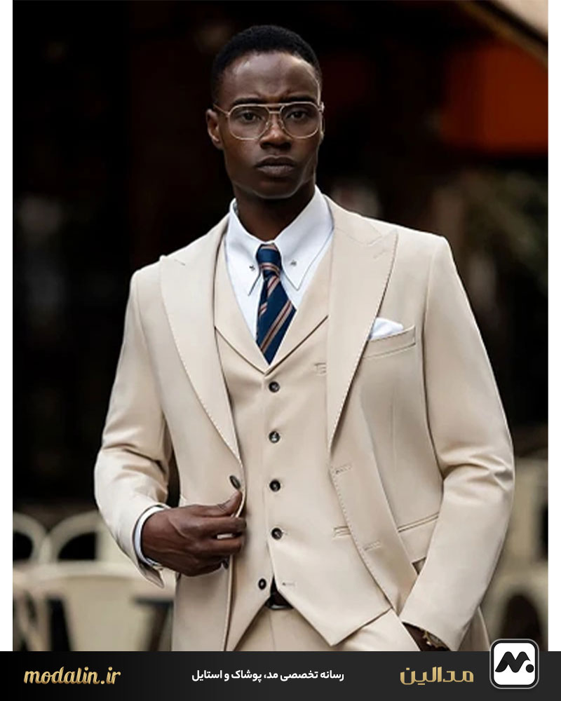 چه رنگ کرواتی با کت و شلوار بژ ست میشود؟