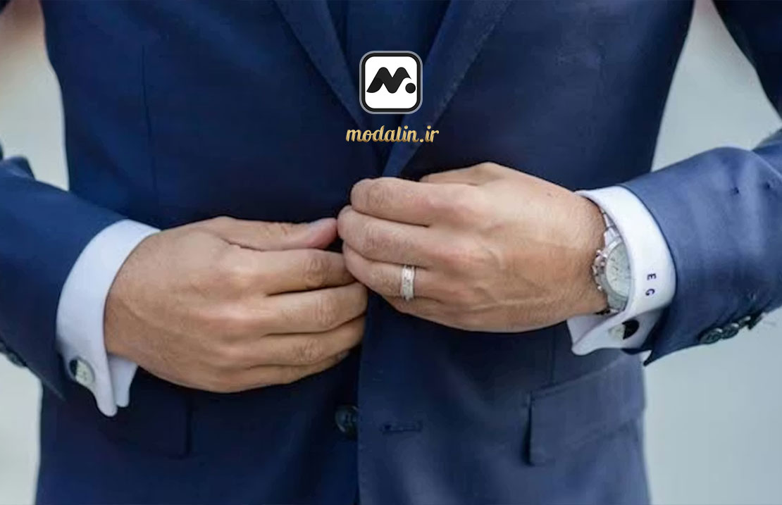 اهمیت دکمه‌های کت و شلوار مردانه در استایل حرفه‌ای